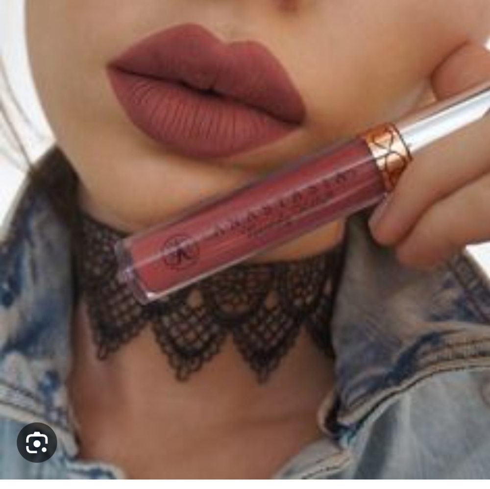 🌟HP🌟❇️🧚‍♀️WEEKENDER Anastasia BH DISCONTINUED Liq Lipstick NWOBox
